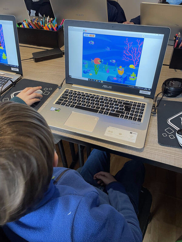 RS3303_IMG_6195-scr - Tech Kids Academy