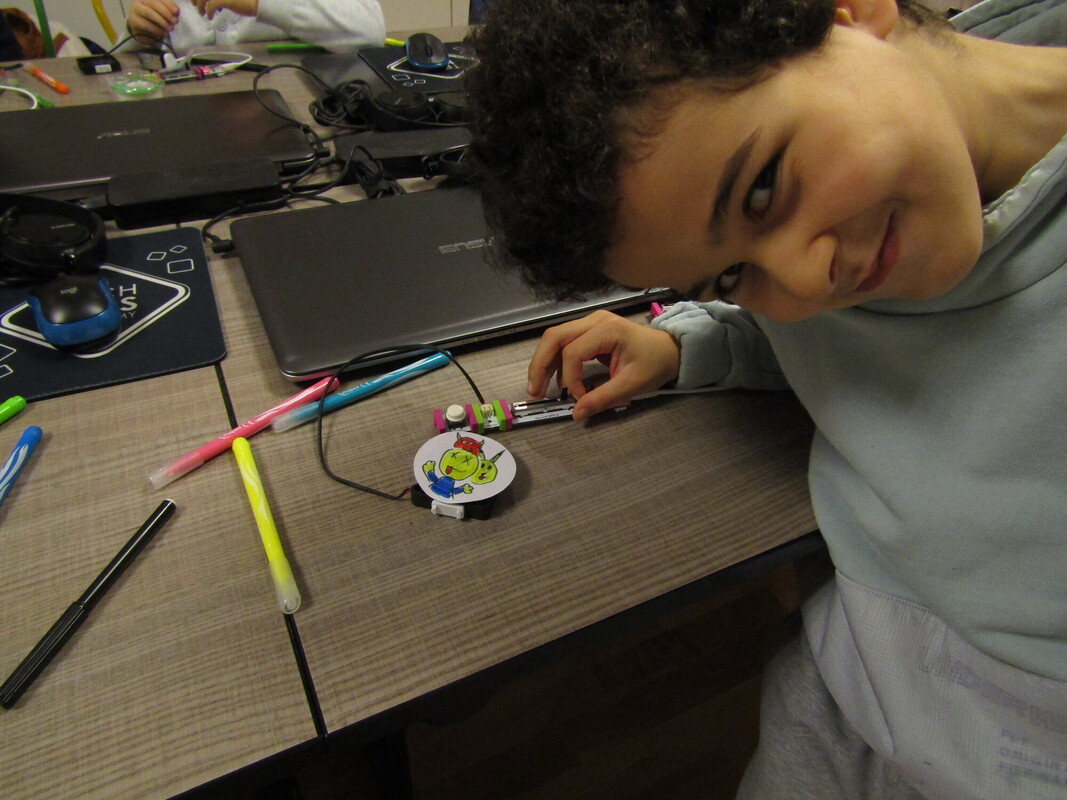 RS10523_IMG_1550-scr - Tech Kids Academy