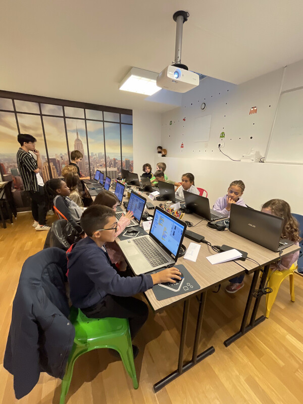 RS11093_IMG_7684-scr - Tech Kids Academy