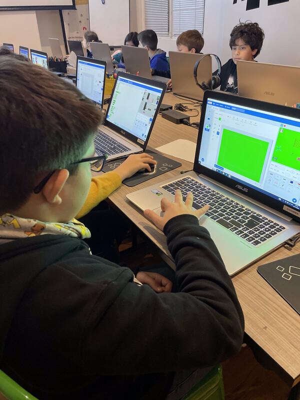 RS11113_IMG_8217-scr - Tech Kids Academy