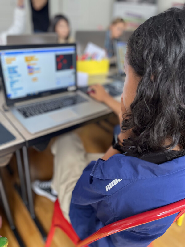 RS11208_IMG_7435-scr - Tech Kids Academy