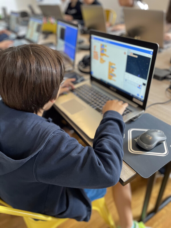 RS11220_IMG_7690-scr - Tech Kids Academy