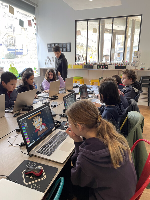 RS13893_IMG_1333-scr - Tech Kids Academy