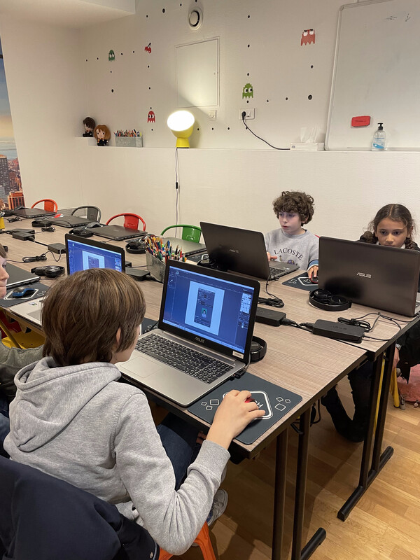 RS13836_IMG_1038 2-scr - Tech Kids Academy