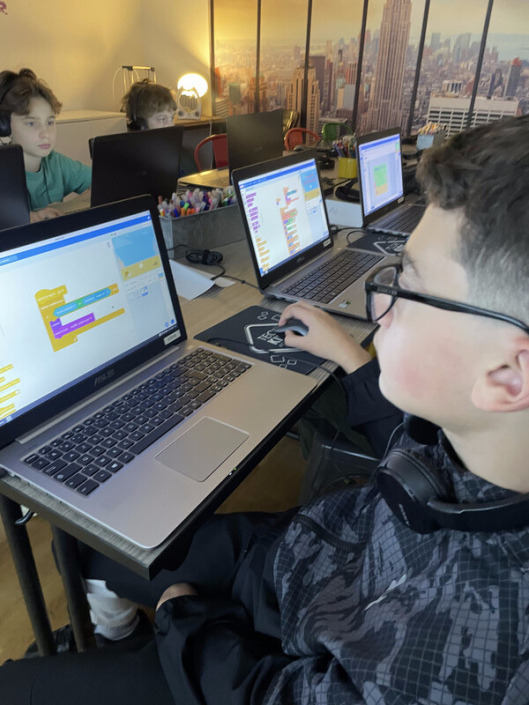 RS20420_IMG_2176-scr