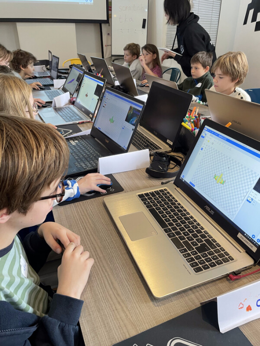 RS20422_IMG_2149-scr