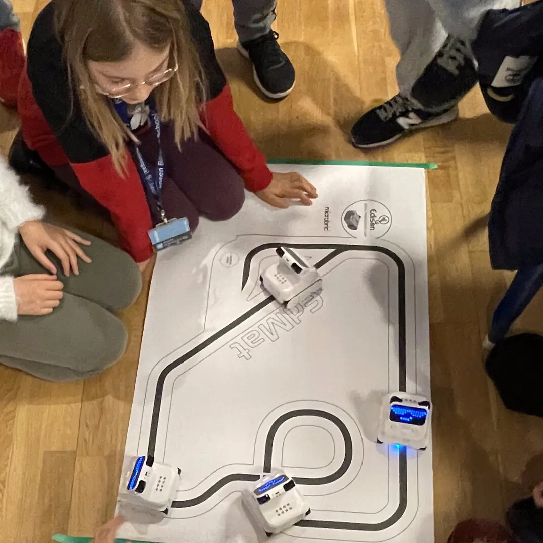 Circuit avec robots Codey