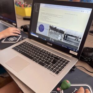 stage création de site web 11-18 ans ordinateur